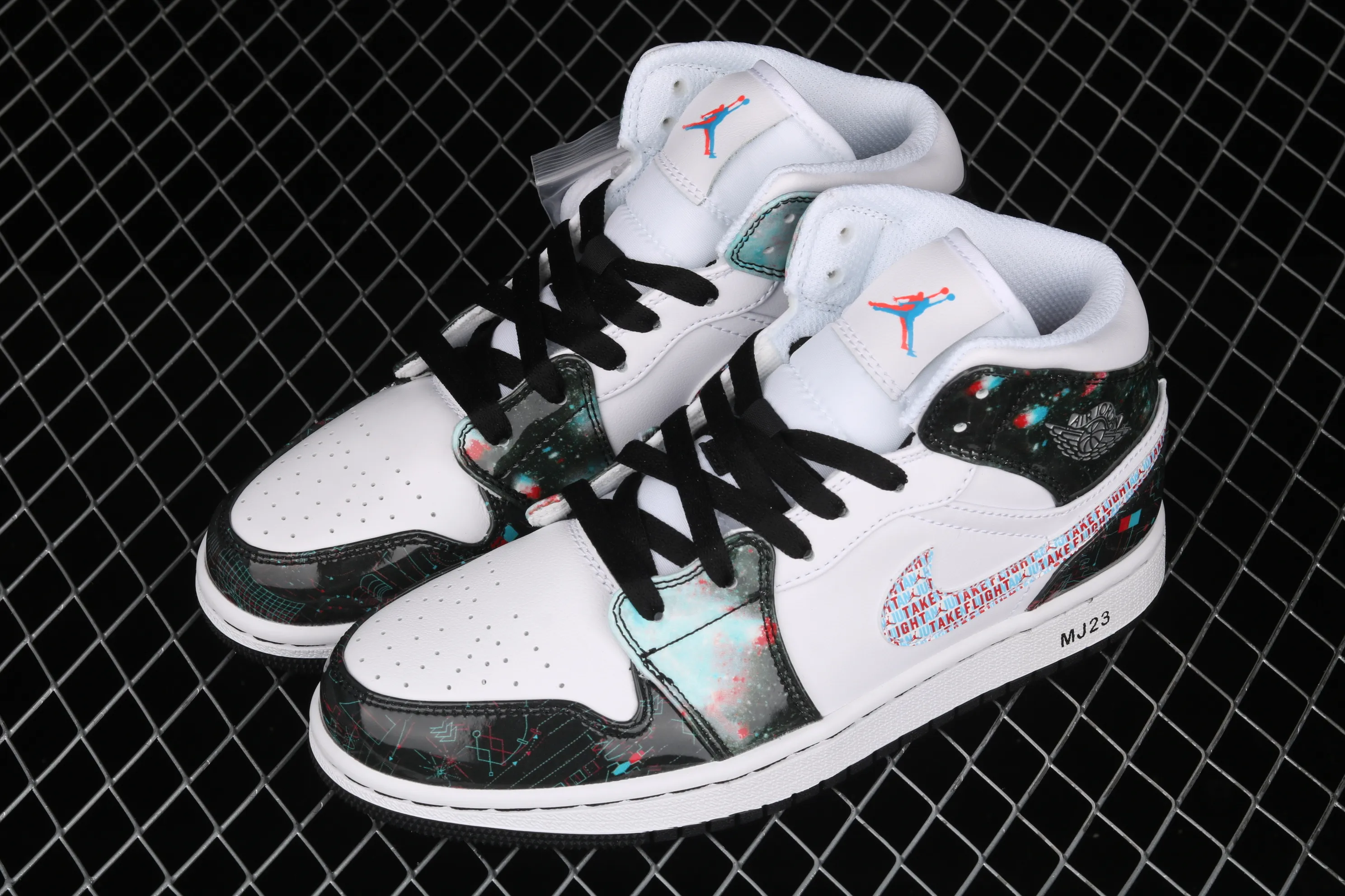 All categories Air Jordan Jordan series basketball shoes Air Jordan 1 Mid Air Jordan 1 Mid SE AJ1 Joe 1 naked eye 3D limited edition Chinese basketball shoes BQ6931-114